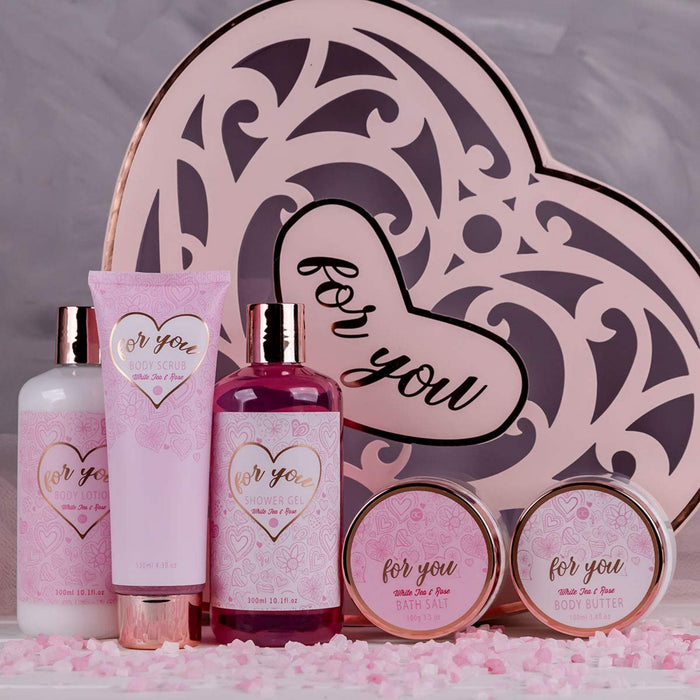 Beauty Geschenkset Hearts, Bade- & Dusch-Set für Frauen, Mamas und Damen in Herzbox