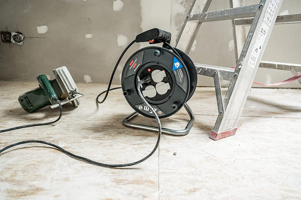 Brennenstuhl Garant Kabeltrommel (25m Kabel in schwarz, Made in Germany, Einsatz im Innenbereich)