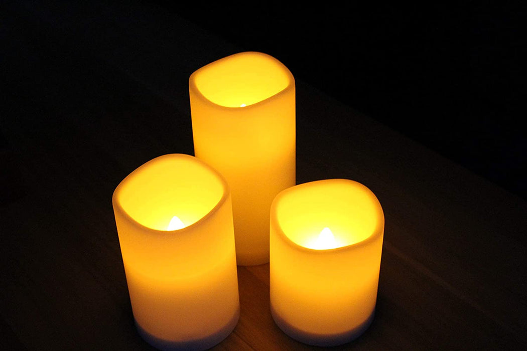 Flammenlose Kunststoff-Stumpenkerzen für Außen- und Innenbereich, LED-Kerzen mit Fernbedienung und Timer, 3 Kerzen, verwendet durch 3 AAA-Batterien