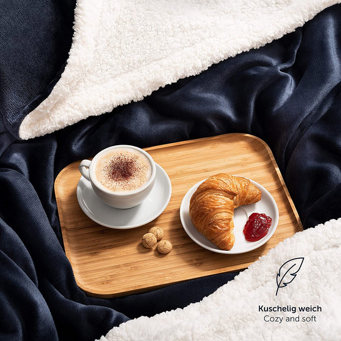 Flauschige Sherpa Kuscheldecke – hochwertige Wohndecke, super weiche Fleecedecke als Sofaüberwurf, Tagesdecke oder Wohnzimmerdecke, 150 x 200 cm