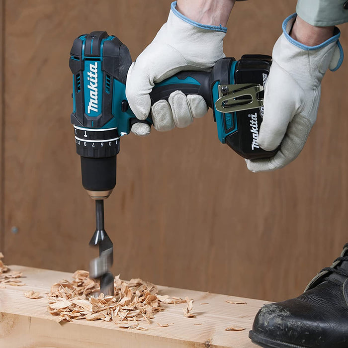 Makita Akku-Schlagbohrschrauber 18V / 3,0 Ah, 2 Akkus + Ladegerät im Alukoffer + 96-tlg. Zubehör-Set