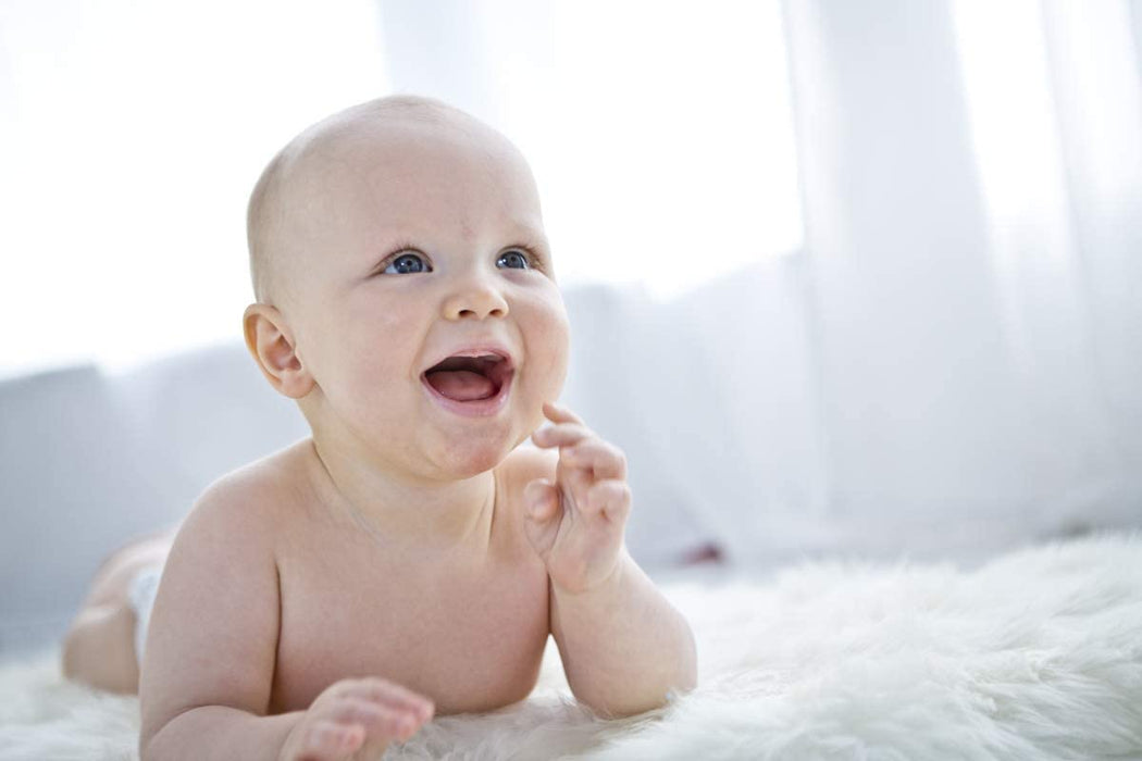 NIVEA BABY Nasen frei (24 Ampullen à 5 ml), Nasenpflege mit Kochsalzlösung reinigt Nase und Augenlider, befeuchtet die Nase und erleichtert das Atmen