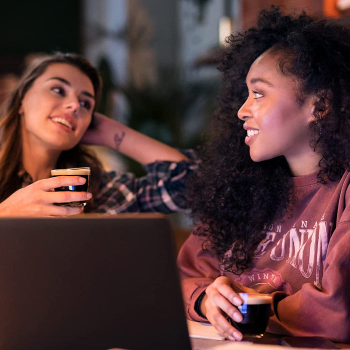 Philips Domestic Appliances Senseo Original Plus Kaffeepadmaschine (Kaffeestärkewahl, Kaffee Boost Technologie, aus recyceltem Plastik), schwarz