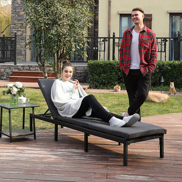 Sonnenliege, Liegestuhl, Gartenliege, mit 5 cm Dicker Auflage, Polyrattan, Rückenlehne verstellbar, 59 x 198 x 28 cm, bis 150 kg belastbar, Garten
