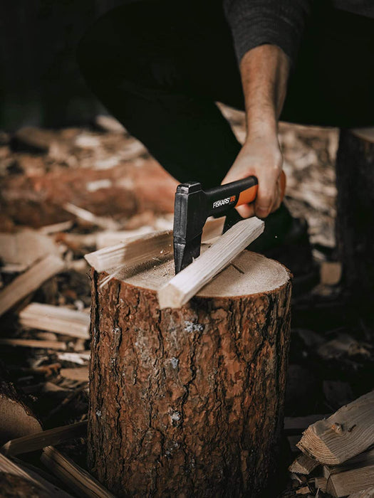 Universalaxt, Inklusive Klingen- und Transportschutz, Länge: 35,5 cm, Antihaftbeschichtet, Hochwertiger Stahl-Klinge