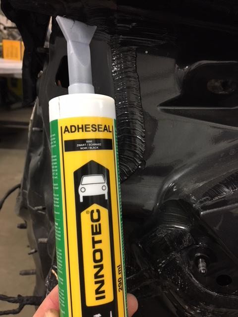 Innotec Adheseal Grau Kleb- und Dichtmasse auf MS-Polymerbasis - haftbar selbst auf heiklen Materialien - nass in nass überlackierbar 