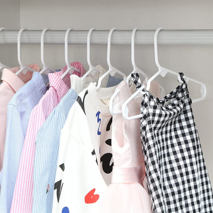 30 Stück Kinder Kleiderbügel, für Babyklamotten/Babykleidung/Kinderkleidung, Premium-Qualität, dünn, platzsparend, starker hochwertiger Kunststoff