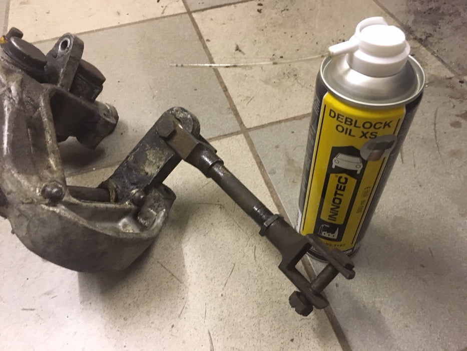 2 Stück Innotec Deblock Oil XS Extrem - Starker Rostlöser - schnelle Wirkung - Langzeitkriechwirkung - Mischung aus schnellen Rostlösern 
