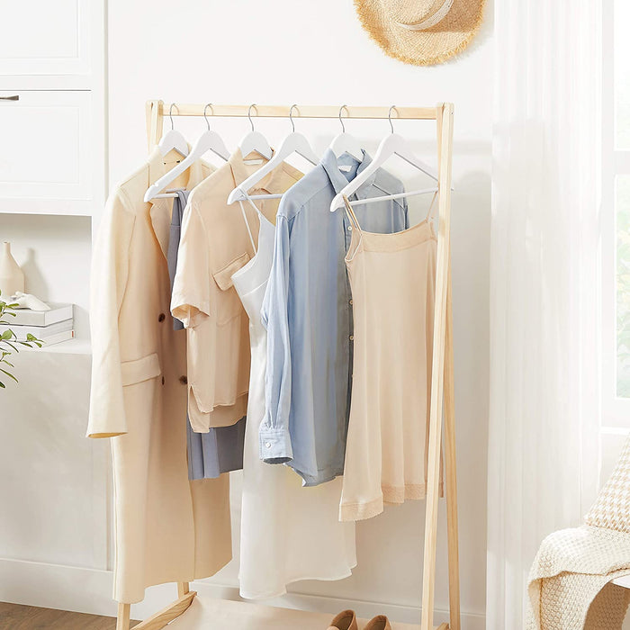 Kleiderbügel aus Massivholz, 30er Set, Holzbügel mit rutschfestem Hosensteg und Einkerbungen, um 360° drehbarer Haken, für Mäntel, Anzüge, Kleider