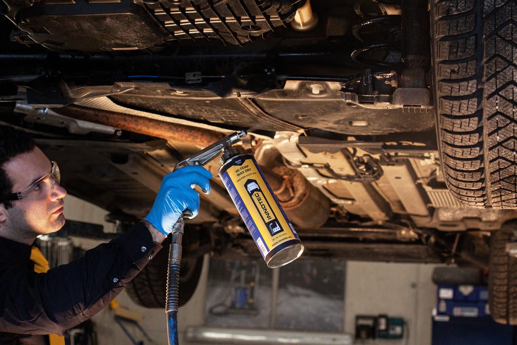 Innotec Hi-Temp Wax Dry Schwarz - Idealer Unterbodenschutz und Hohlraumkonservierung - Rostschutzmittel für alle Fahrzeuge - 1 Liter Dose