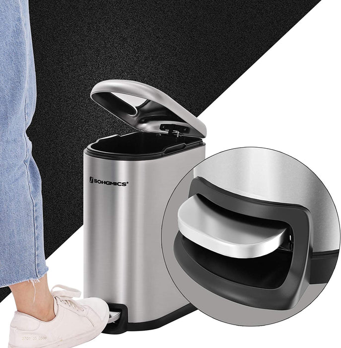 Mülleimer, Kosmetikeimer aus Stahl, 10 Liter, schmaler Treteimer mit Inneneimer, fürs Badezimmer, Softclose, Abfalleimer für die Nische, silbern